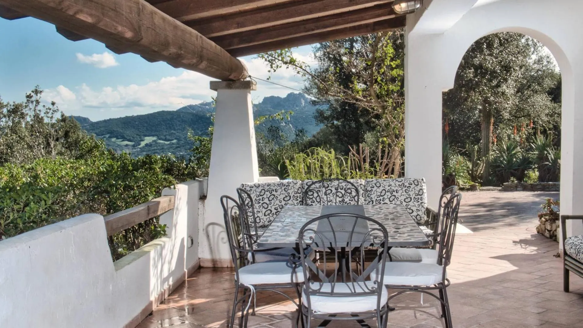 Villa Marinella Barrabisa 0*,