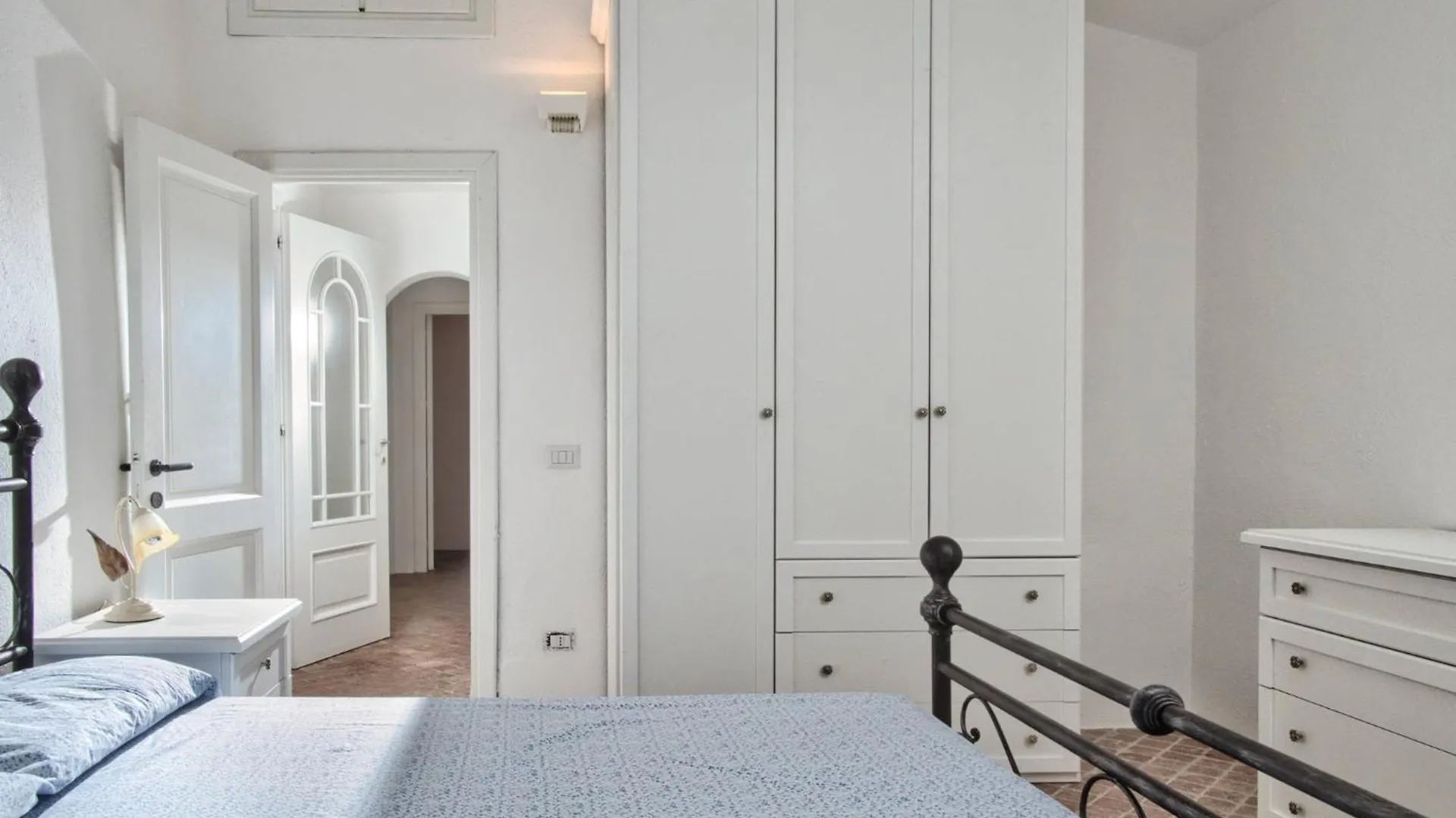 Villa Marinella Barrabisa 0*,  Italia